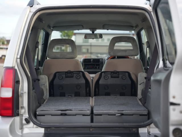 1998 Suzuki Jimny JDM car for sale — photo 24 of 25