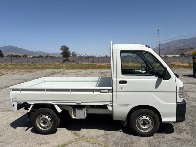 2000 Daihatsu Hijet JDM car for sale — photo 8 of 25