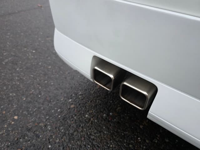 2000 Nissan Elgrand JDM car for sale — photo 24 of 25