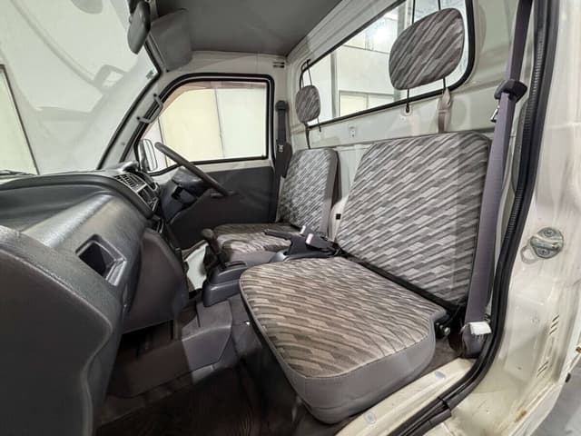 2001 Daihatsu Hijet JDM car for sale — photo 9 of 23