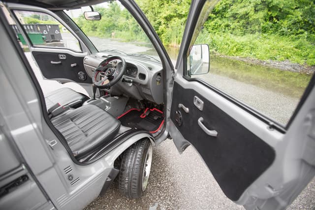 1997 Daihatsu Hijet JDM car for sale — photo 20 of 25