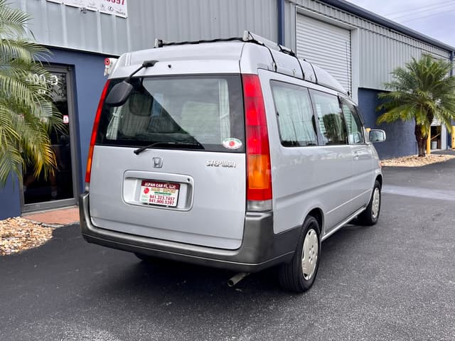 1998 Honda Stepwagon JDM car for sale — photo 11 of 25