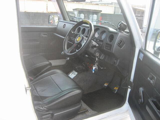 1996 Suzuki Jimny JDM car for sale — photo 3 of 12