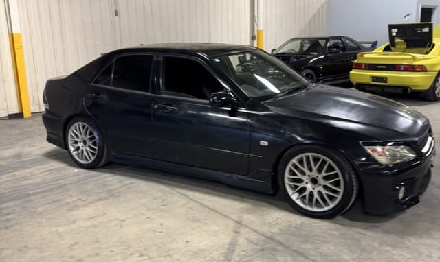2000 Toyota Altezza JDM car for sale — photo 4 of 25