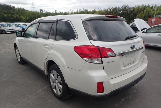 2011 Subaru Outback JDM car for sale — photo 3 of 25