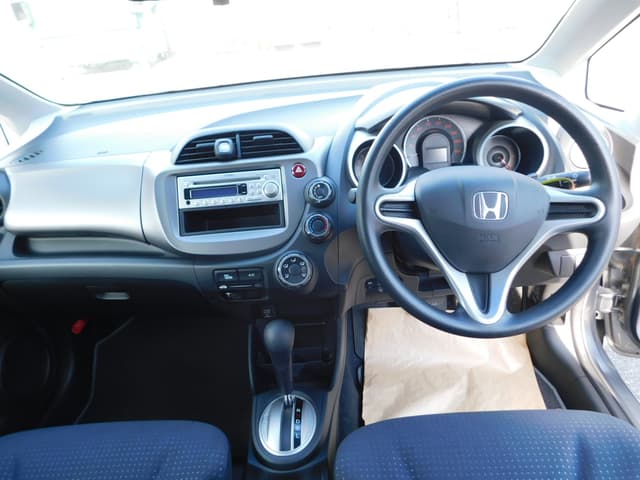 2009 Honda Fit JDM car for sale — photo 3 of 8