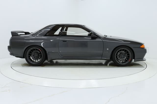 1991 Nissan Skyline JDM car for sale — photo 6 of 10
