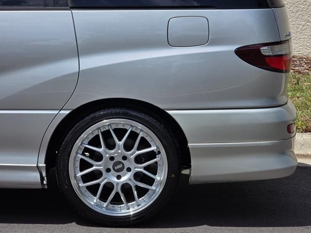 2000 Toyota Estima JDM car for sale — photo 6 of 10