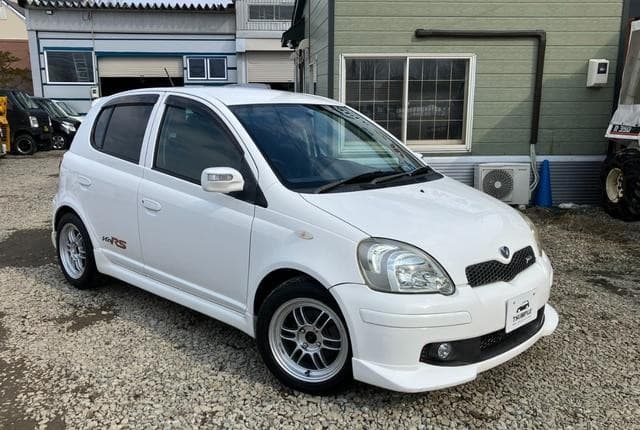2003 Toyota Vitz JDM car for sale — photo 18 of 25