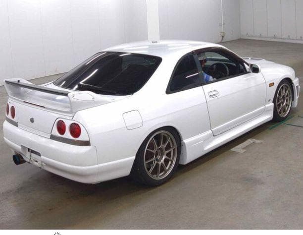 1998 Nissan Skyline JDM car for sale — photo 3 of 6