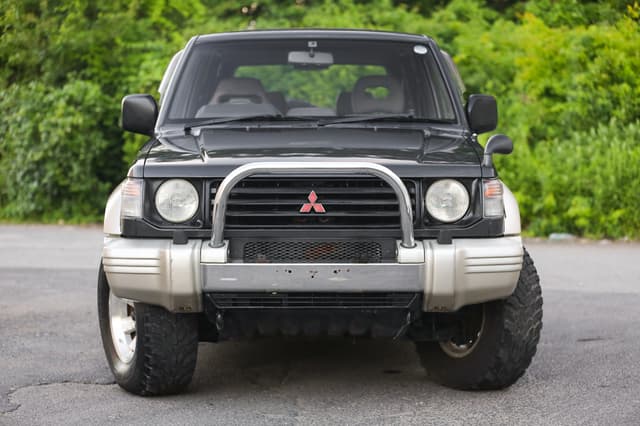 1993 Mitsubishi Pajero JDM car for sale — photo 18 of 25