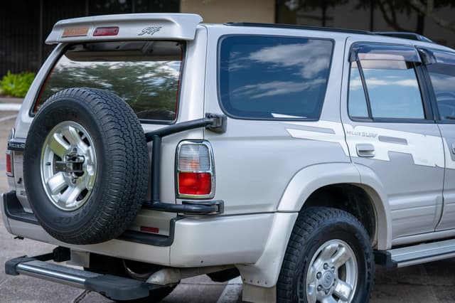 1996 Toyota Hilux Surf JDM car for sale — photo 4 of 14