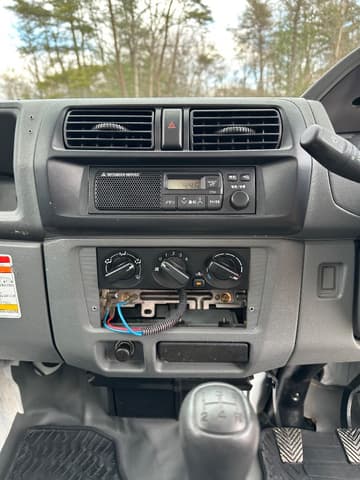 2000 Mitsubishi Minicab JDM car for sale — photo 17 of 22