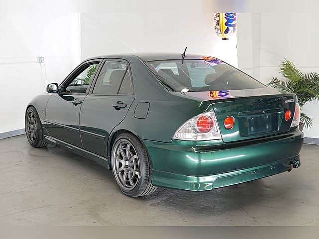 1999 Toyota Altezza JDM car for sale — photo 7 of 25