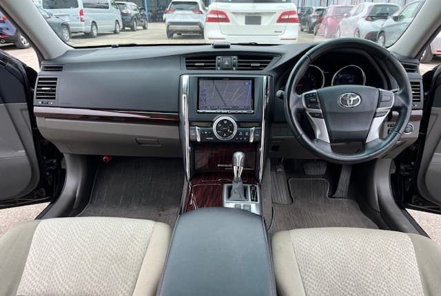 2010 Toyota Mark X JDM car for sale — photo 22 of 25