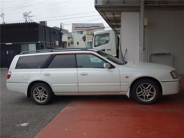 1999 Nissan Stagea JDM car for sale — photo 7 of 25
