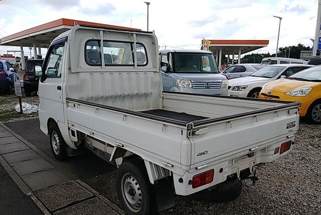 2007 Daihatsu Hijet JDM car for sale — photo 9 of 25
