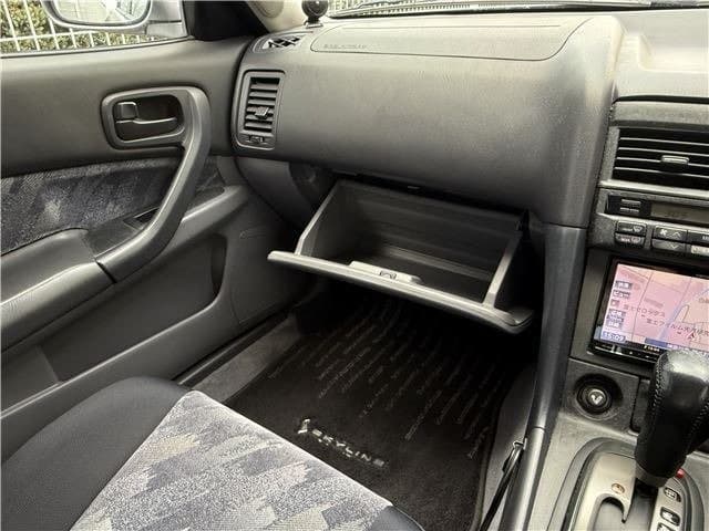 1999 Nissan Skyline JDM car for sale — photo 16 of 25