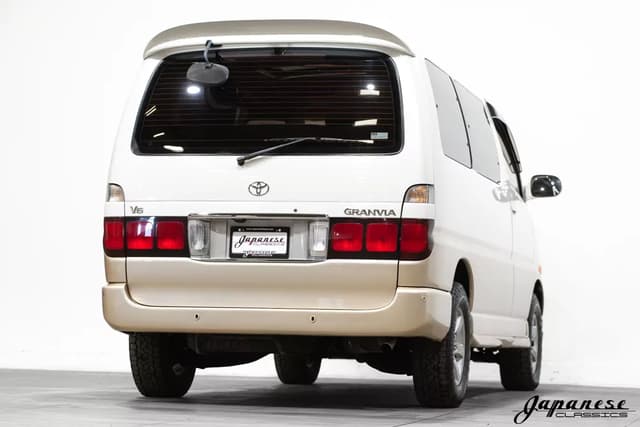 1998 Toyota Granvia JDM car for sale — photo 8 of 25