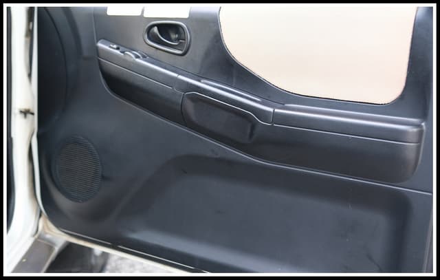 1998 Mitsubishi Pajero JDM car for sale — photo 12 of 25