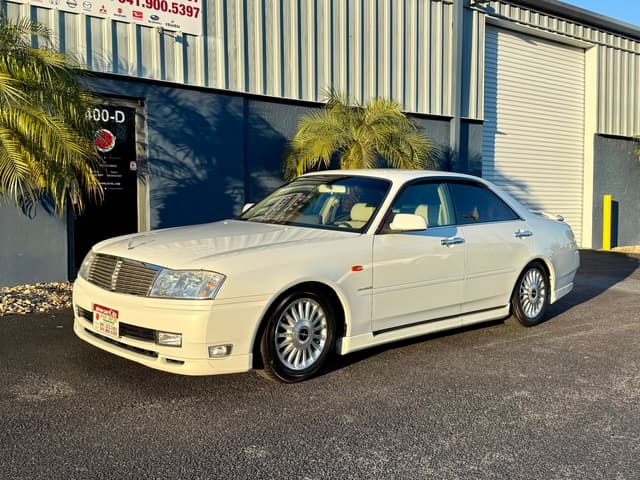 2000 Nissan Cedric JDM car for sale — photo 13 of 22
