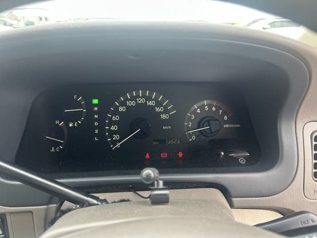 2001 Toyota Grand Hiace JDM car for sale — photo 18 of 25