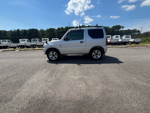 1999 Suzuki Jimny JDM car for sale — photo 6 of 11