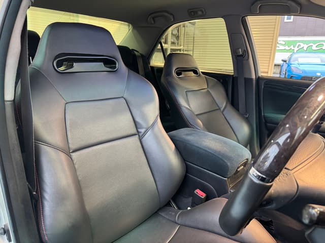 2002 Toyota Crown JDM car for sale — photo 4 of 25