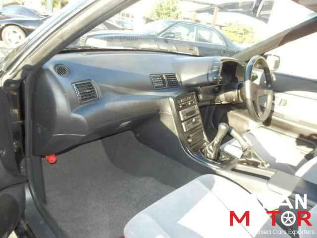 1990 Nissan Skyline JDM car for sale — photo 6 of 10