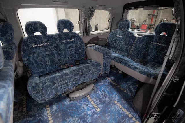 1998 Mitsubishi Delica JDM car for sale — photo 18 of 25