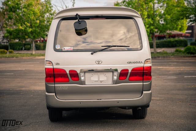 2001 Toyota Granvia JDM car for sale — photo 9 of 25