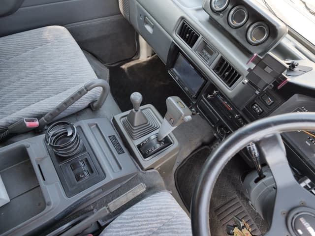 1994 Mitsubishi Delica JDM car for sale — photo 20 of 24