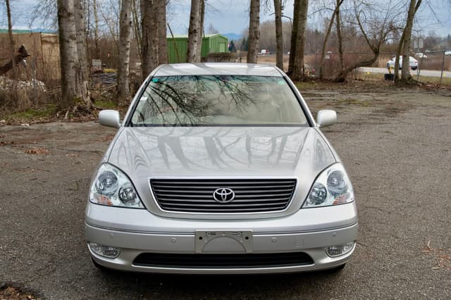 2001 Toyota Celsior JDM car for sale — photo 2 of 18