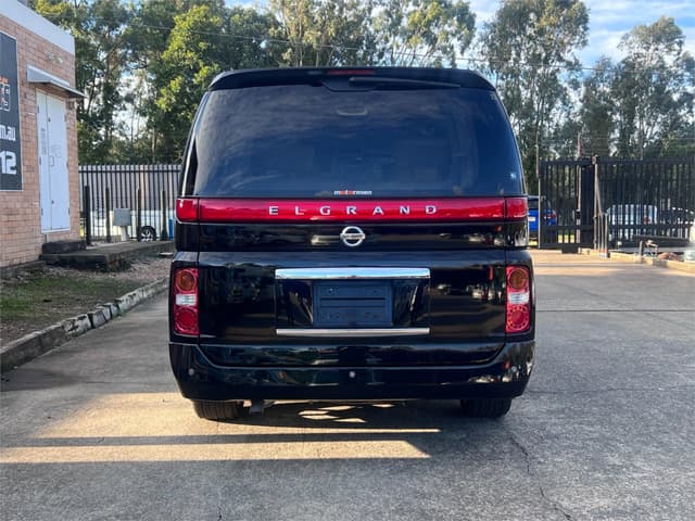 2007 Nissan Elgrand JDM car for sale — photo 7 of 16