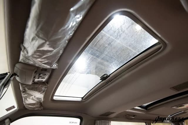 1996 Toyota HiAce JDM car for sale — photo 10 of 25