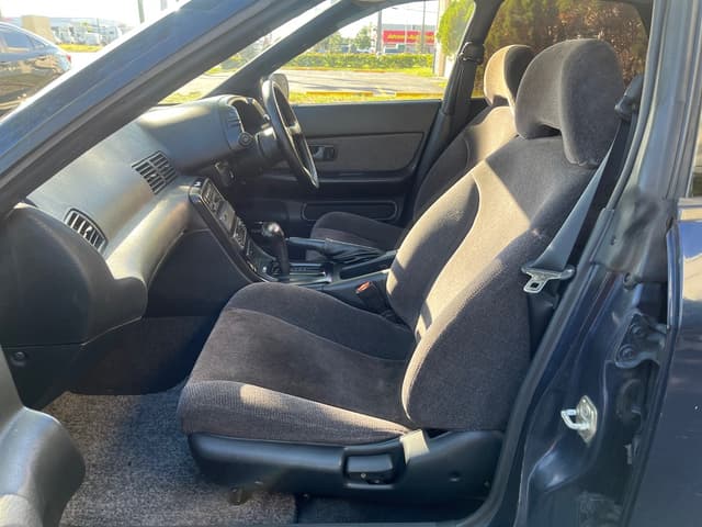 1989 Nissan Skyline JDM car for sale — photo 13 of 17