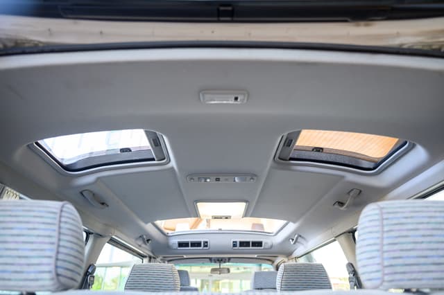 1994 Toyota HiAce JDM car for sale — photo 17 of 24
