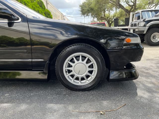 1990 Nissan Cefiro JDM car for sale — photo 12 of 17