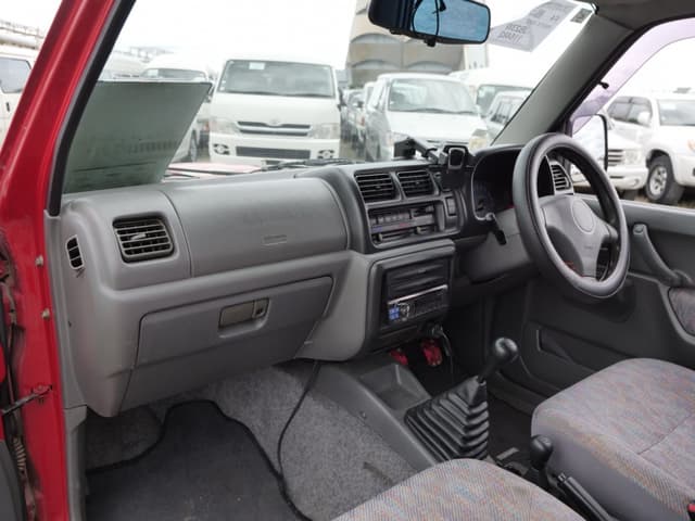 1999 Suzuki Jimny JDM car for sale — photo 23 of 25