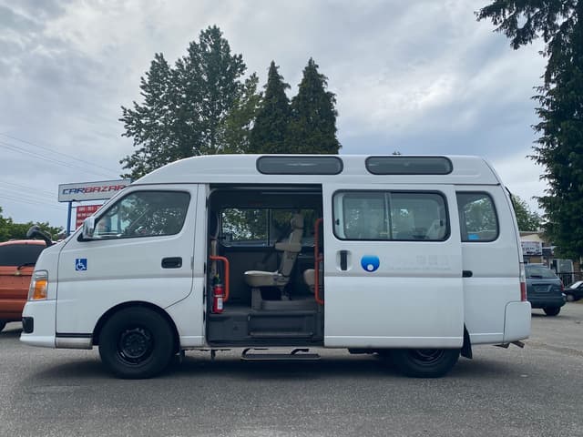 2007 Nissan Caravan JDM car for sale — photo 6 of 16