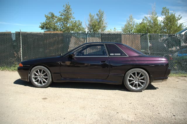 Nissan Skyline JDM car for sale — photo 3 of 11