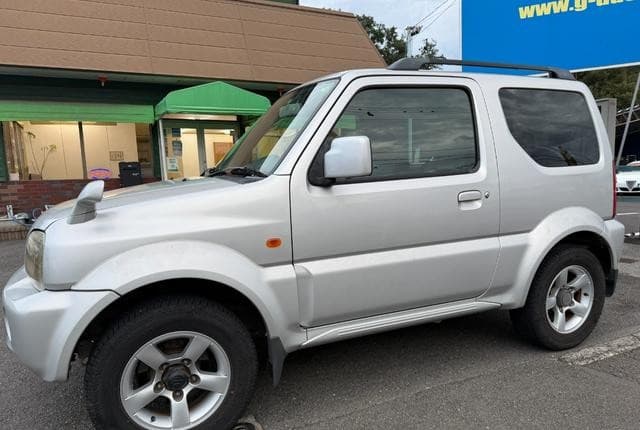 2007 Suzuki Jimny JDM car for sale — photo 4 of 25