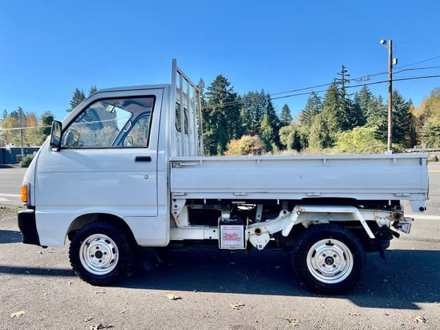 1992 Daihatsu Hijet JDM car for sale — photo 10 of 25