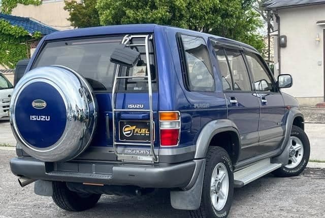1998 Isuzu Bighorn JDM car for sale — photo 4 of 20