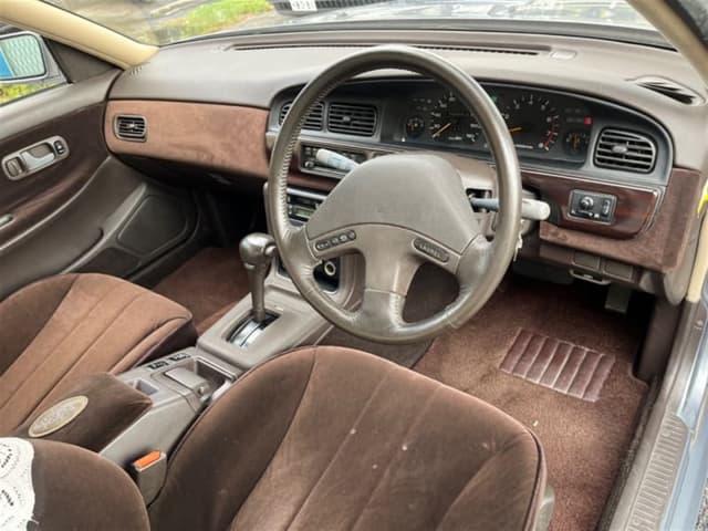 1989 Nissan Laurel JDM car for sale — photo 11 of 17