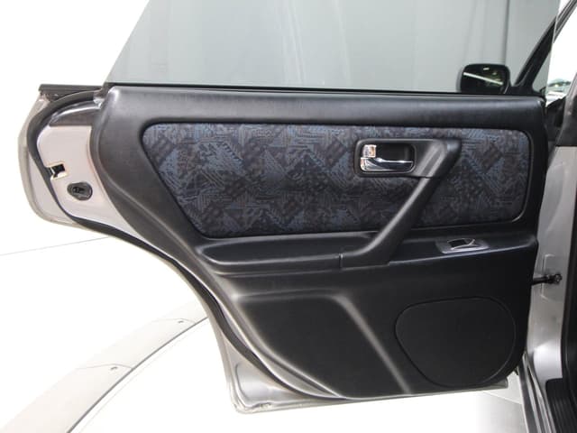 1996 Nissan Stagea JDM car for sale — photo 19 of 25