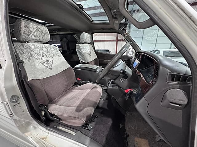 1999 Toyota HiAce JDM car for sale — photo 12 of 25