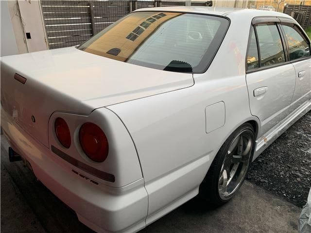 1998 Nissan Skyline JDM car for sale — photo 2 of 9