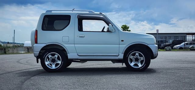 2001 Suzuki Jimny JDM car for sale — photo 6 of 10
