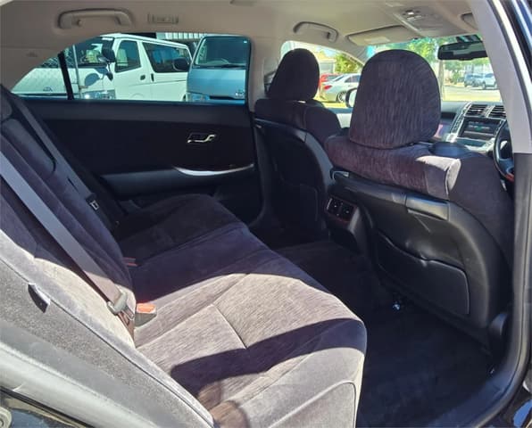 2012 Toyota Majesta JDM car for sale — photo 12 of 19